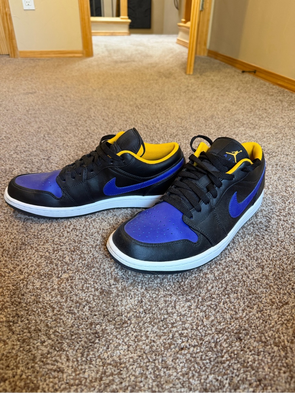 Jordan Low-Top Sneakers - Black/Blue/Yellow